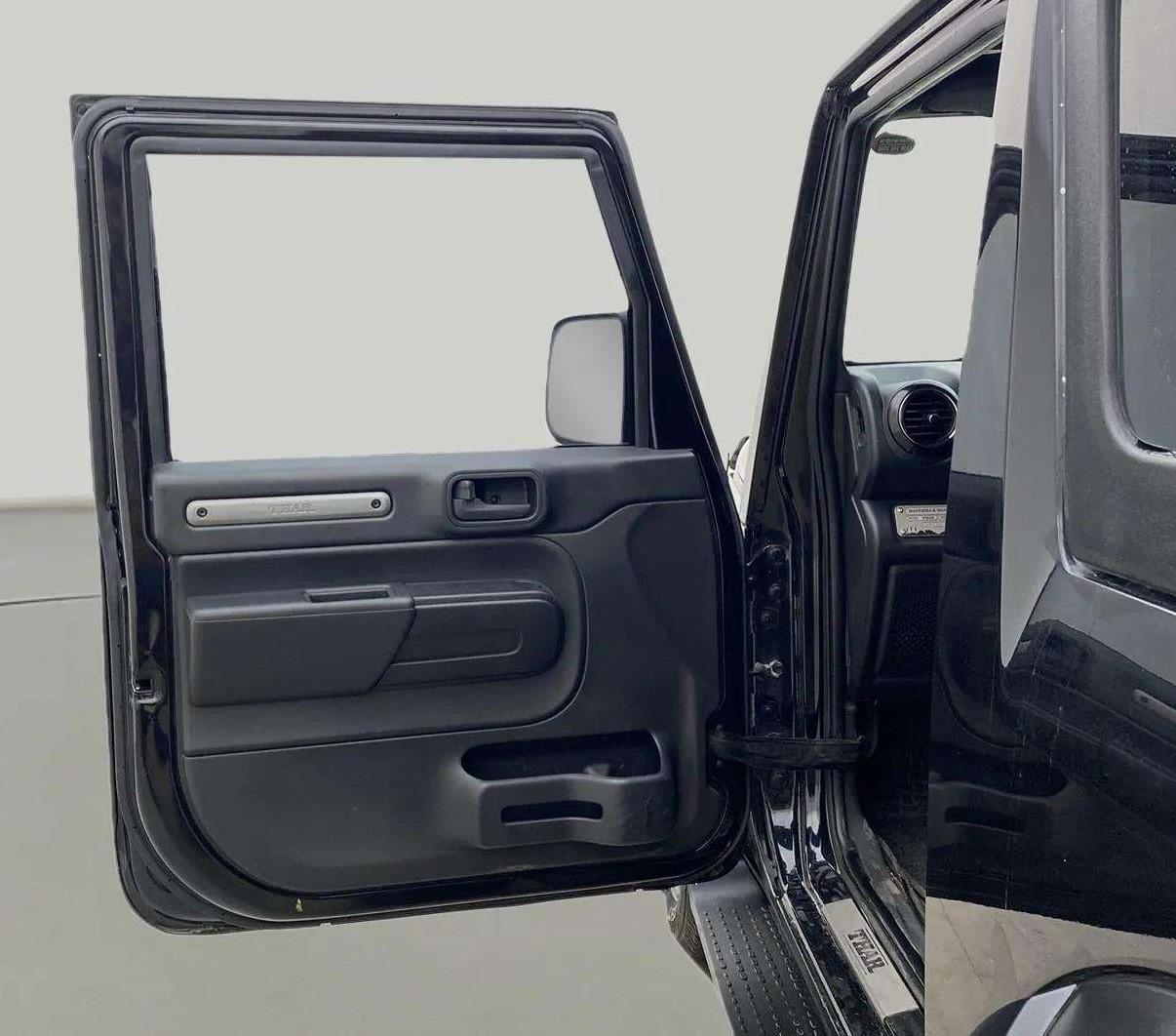 2024 Mahindra Thar LX D 4*4 MT HT, Diesel, Manual, 15,146 km, LHS Front Door