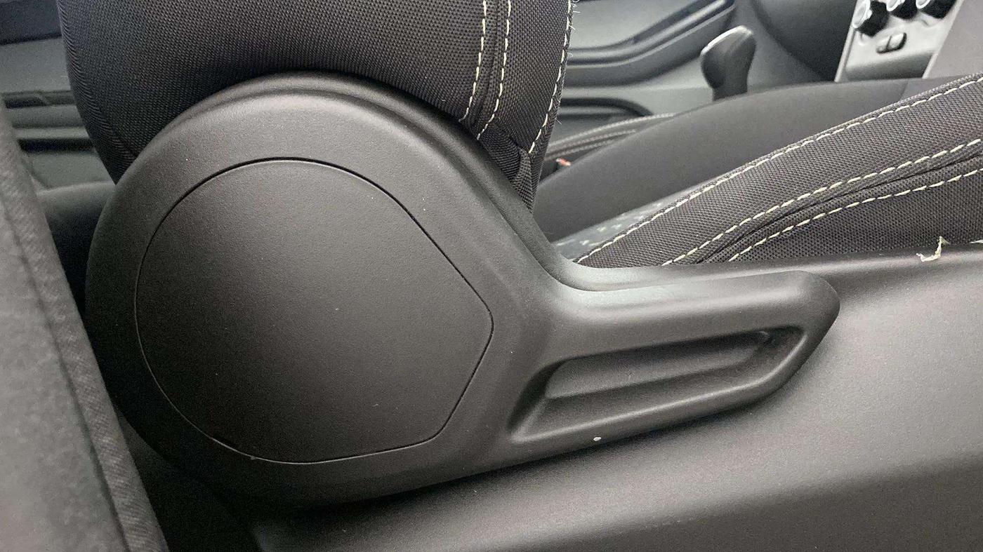 2021 Tata Tiago XT PETROL, Petrol, Manual, 9,100 km, Driver Side Adjustment Panel