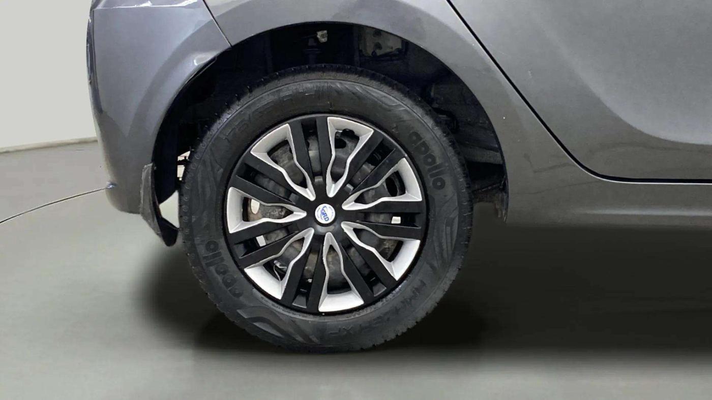 2021 Tata Tiago XT PETROL, Petrol, Manual, 9,100 km, Right Rear Wheel