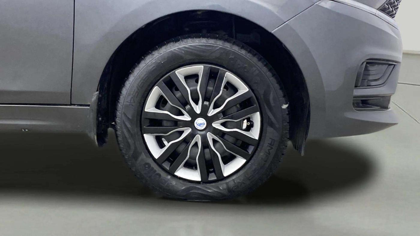2021 Tata Tiago XT PETROL, Petrol, Manual, 9,100 km, Right Front Wheel