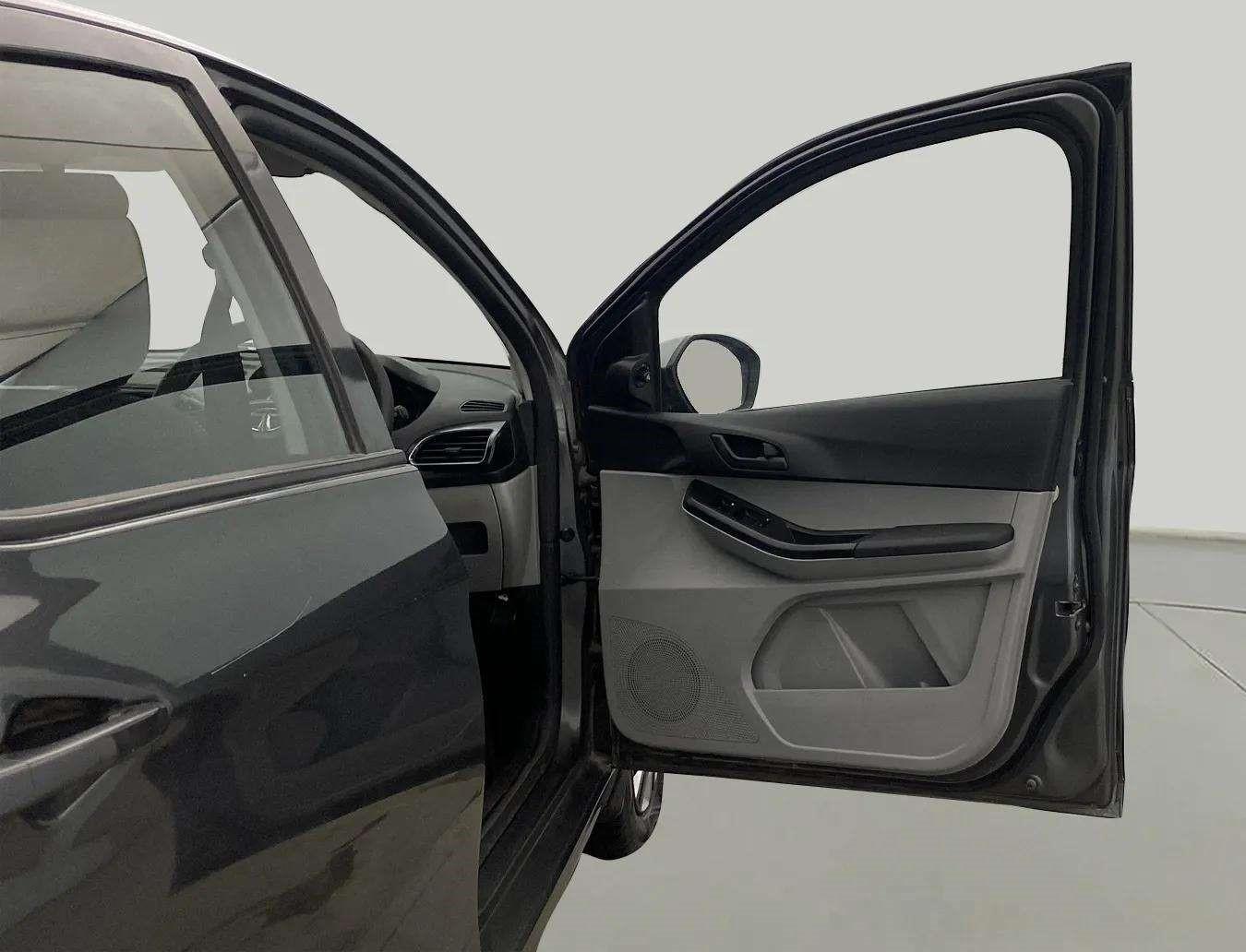 2021 Tata Tiago XT PETROL, Petrol, Manual, 9,100 km, RHS Front Door