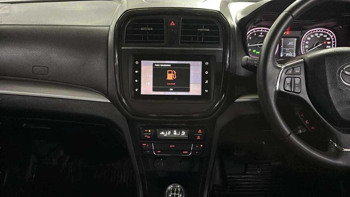 2021 Toyota URBAN CRUISER PREMIUM GRADE MT DUAL TONE, Petrol, Manual, 8,419 km, Air Conditioner