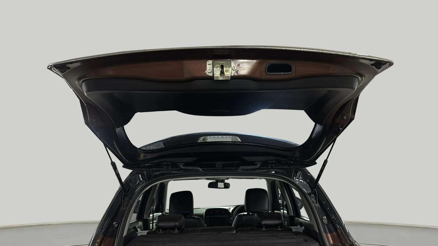 2021 Toyota URBAN CRUISER PREMIUM GRADE MT DUAL TONE, Petrol, Manual, 8,419 km, Boot Door Open