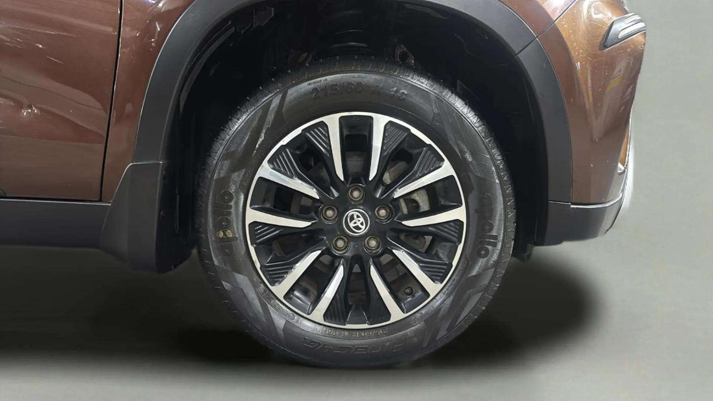 2021 Toyota URBAN CRUISER PREMIUM GRADE MT DUAL TONE, Petrol, Manual, 8,419 km, Right Front Wheel