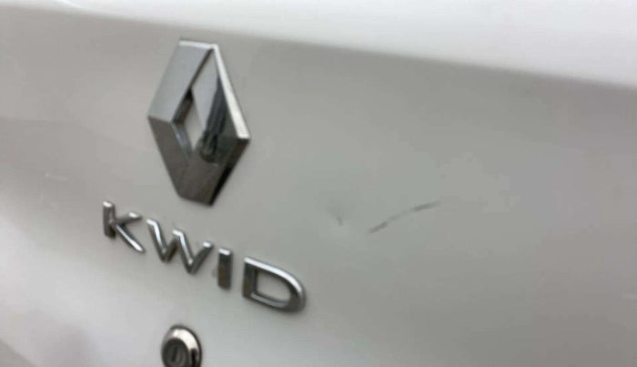 2017 Renault Kwid RXT 1.0 AMT (O), Petrol, Automatic, 33,454 km, Dicky (Boot door) - Minor scratches