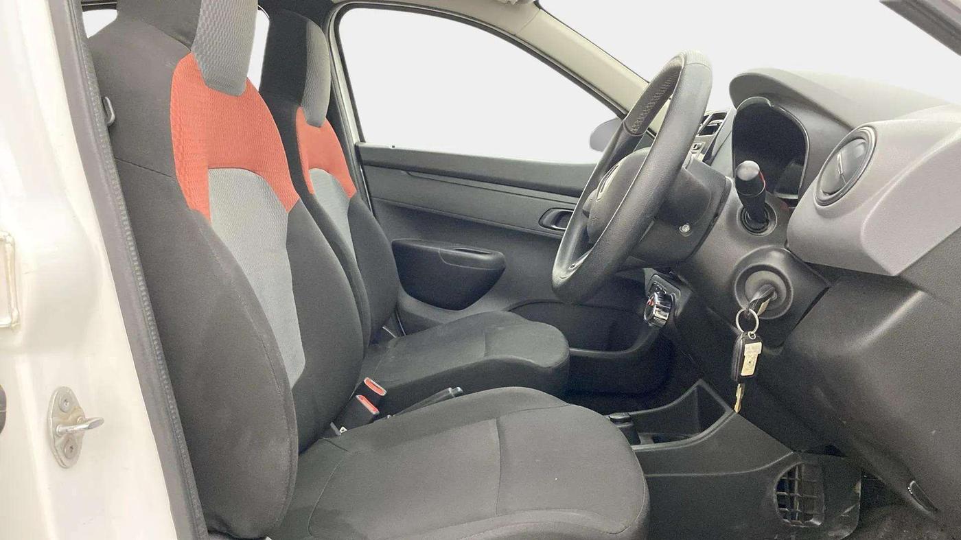 2017 Renault Kwid RXT 1.0 AMT (O), Petrol, Automatic, 33,696 km, Right Side Front Door Cabin