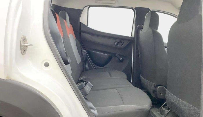 2017 Renault Kwid RXT 1.0 AMT (O), Petrol, Automatic, 33,454 km, Right Side Rear Door Cabin