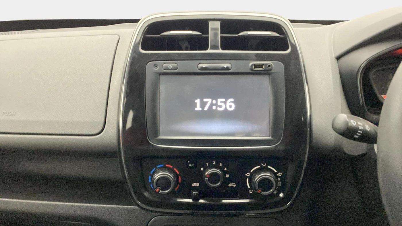 2017 Renault Kwid RXT 1.0 AMT (O), Petrol, Automatic, 33,696 km, Air Conditioner