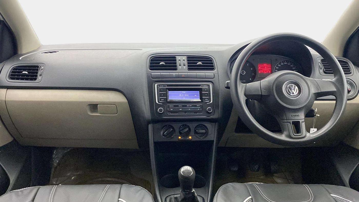 2014 Volkswagen Polo COMFORTLINE 1.2L, Petrol, Manual, 65,141 km, Dashboard