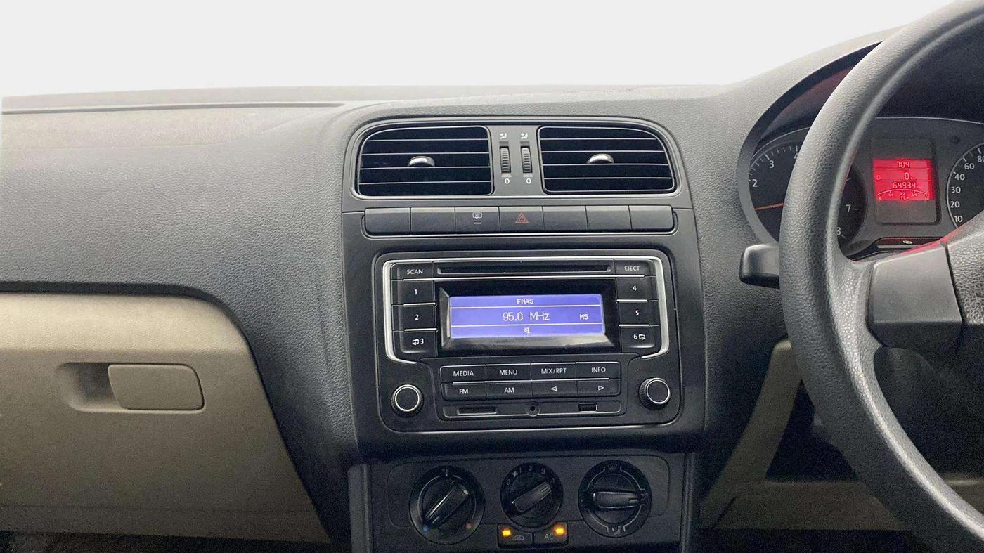 2014 Volkswagen Polo COMFORTLINE 1.2L, Petrol, Manual, 65,141 km, Air Conditioner