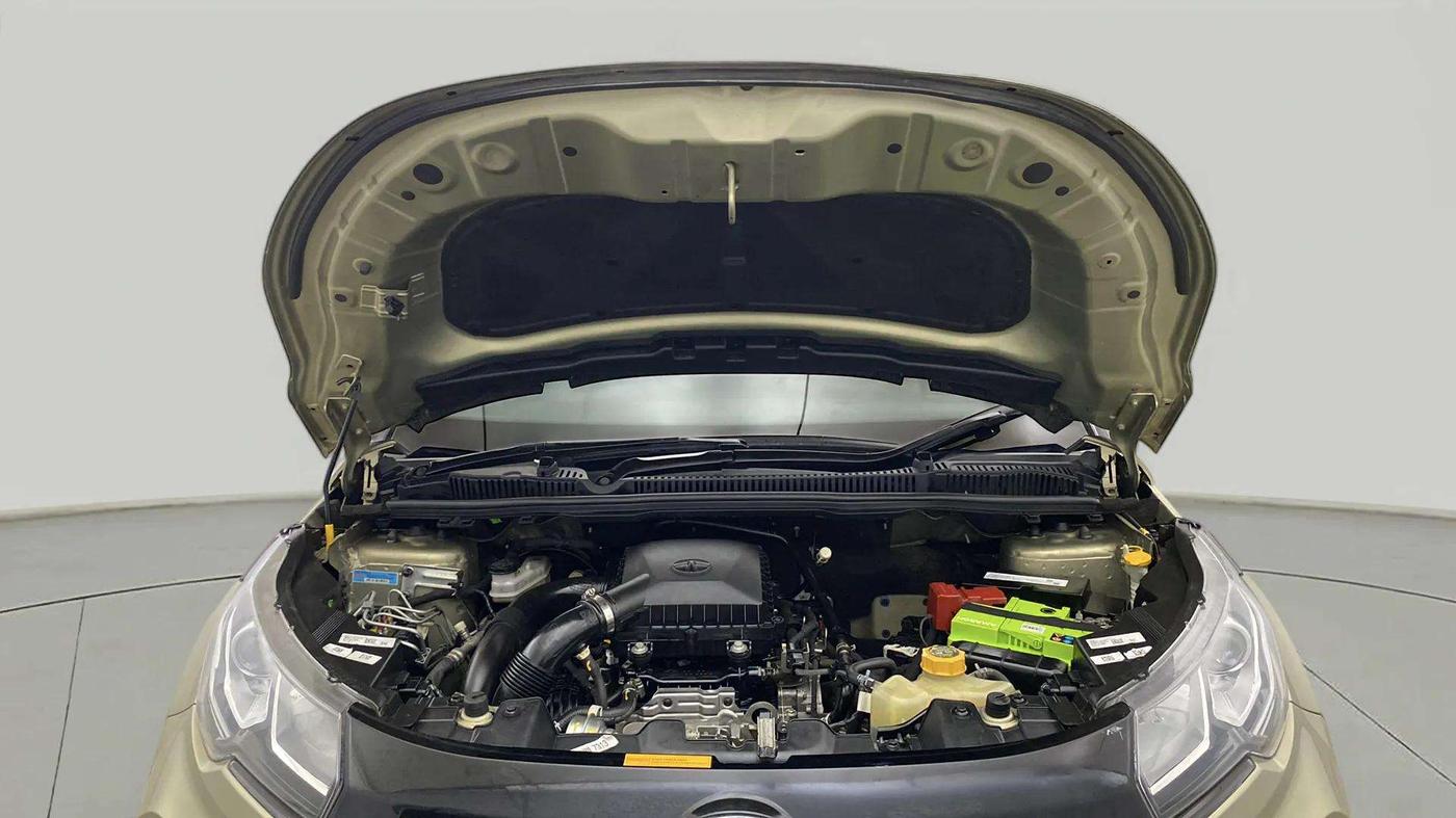 2022 Tata NEXON XZ PLUS (PREMIUM) KAZIRANGA PETROL, Petrol, Manual, 44,432 km, Open Bonet
