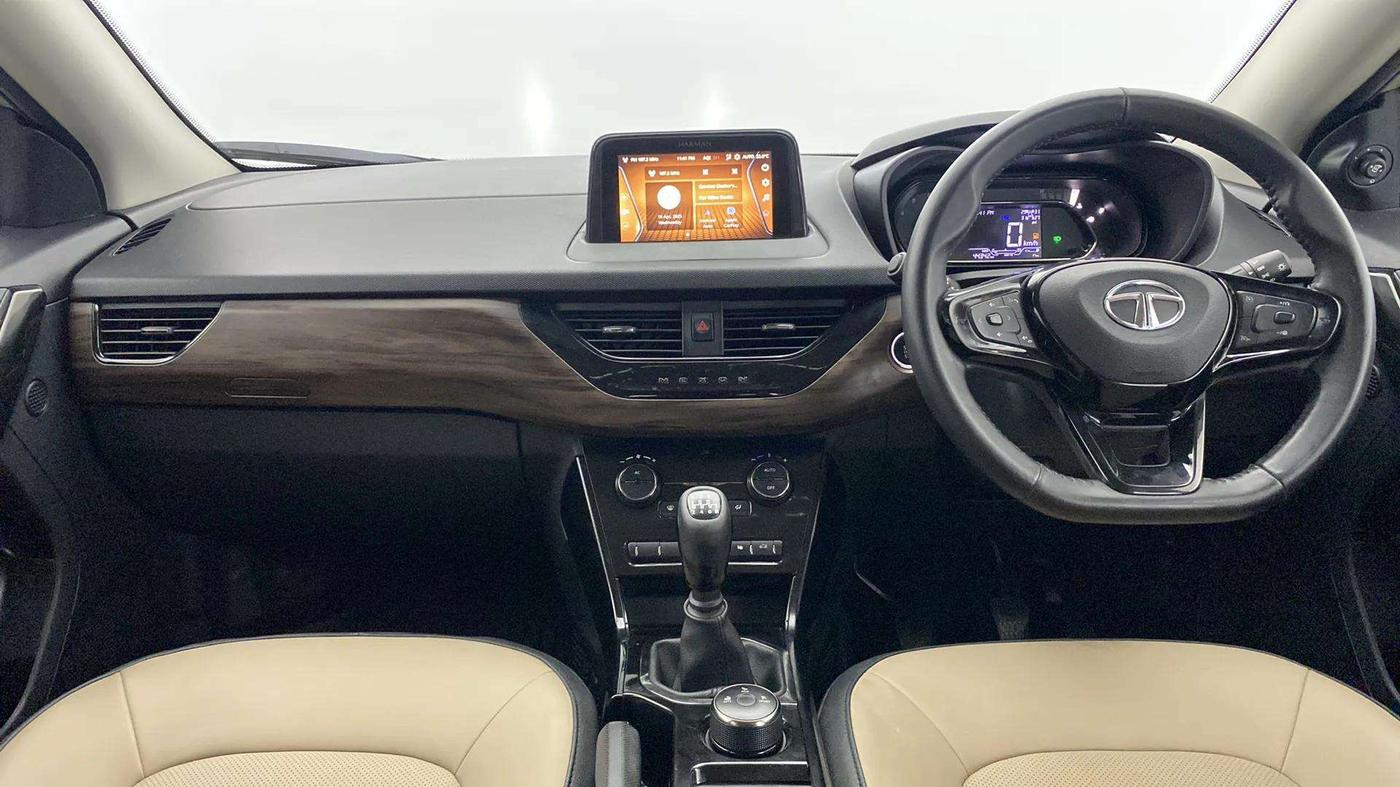 2022 Tata NEXON XZ PLUS (PREMIUM) KAZIRANGA PETROL, Petrol, Manual, 44,432 km, Dashboard