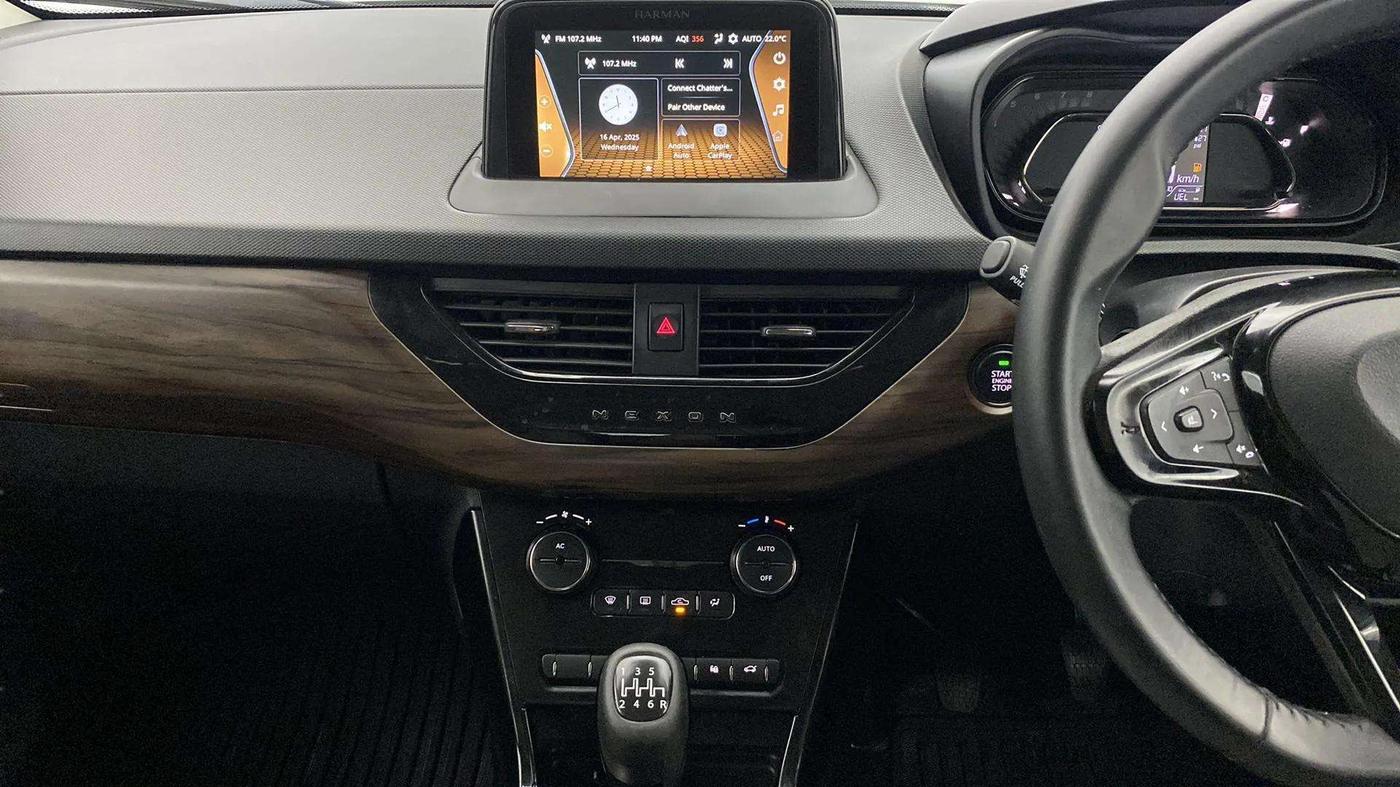 2022 Tata NEXON XZ PLUS (PREMIUM) KAZIRANGA PETROL, Petrol, Manual, 44,432 km, Air Conditioner