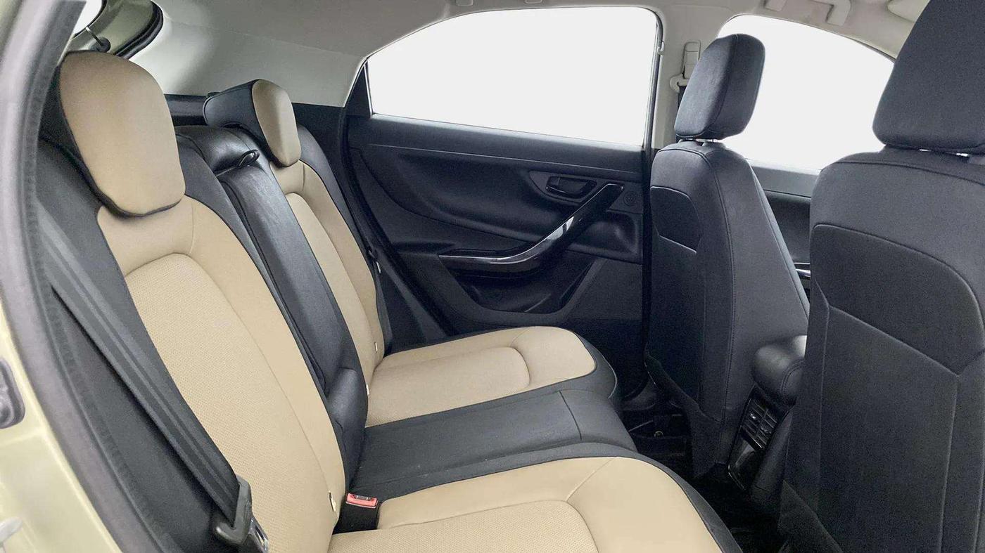 2022 Tata NEXON XZ PLUS (PREMIUM) KAZIRANGA PETROL, Petrol, Manual, 44,432 km, Right Side Rear Door Cabin