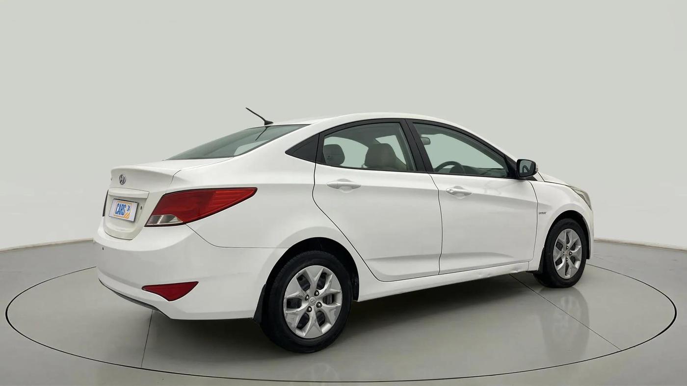 2016 Hyundai Verna 1.4 VTVT, Petrol, Manual, 85,218 km, Right Back Diagonal