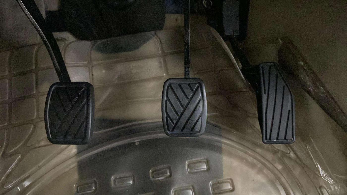 2021 Maruti Ertiga VXI CNG, CNG, Manual, 65,411 km, Pedals