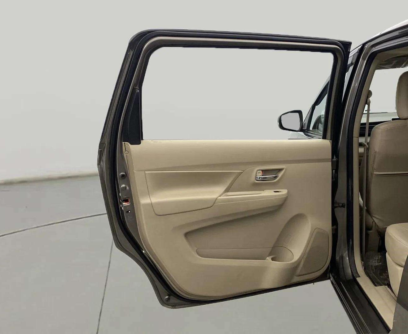 2021 Maruti Ertiga VXI CNG, CNG, Manual, 65,411 km, LHS Rear Door