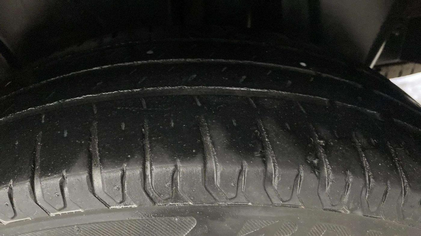2021 Maruti Ertiga VXI CNG, CNG, Manual, 65,411 km, Left Rear Tyre Tread