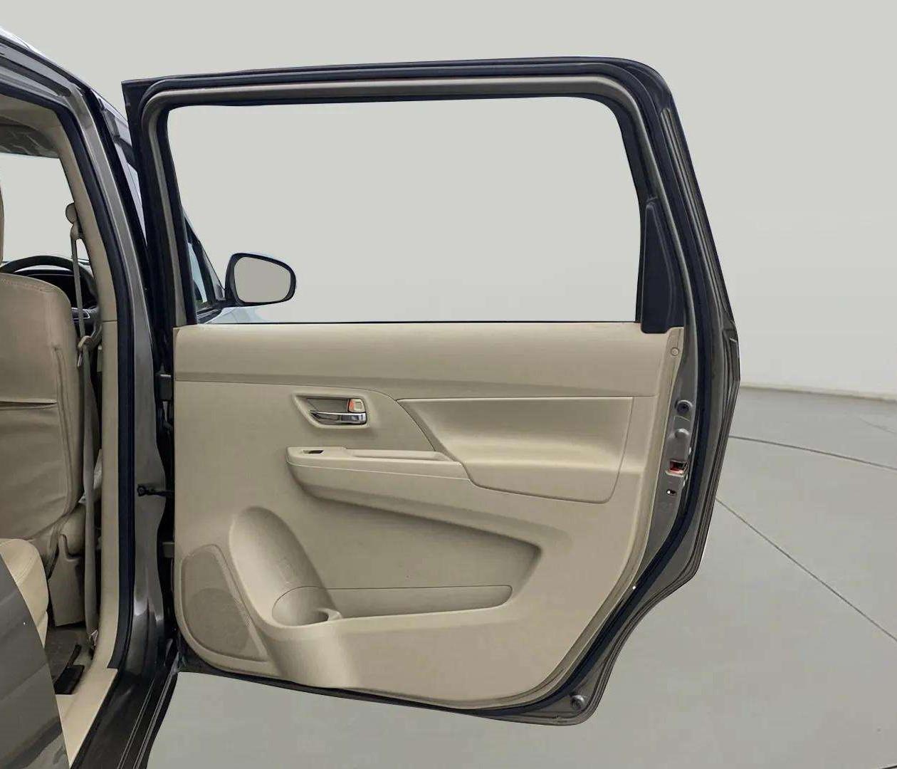 2021 Maruti Ertiga VXI CNG, CNG, Manual, 65,411 km, RHS Rear Door