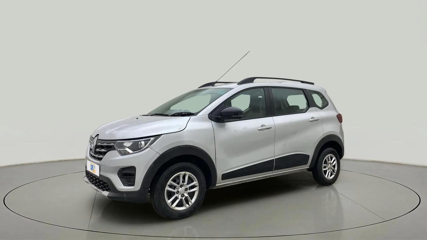2023 Renault TRIBER RXT, Petrol, Manual, 22,640 km, Left Front Diagonal