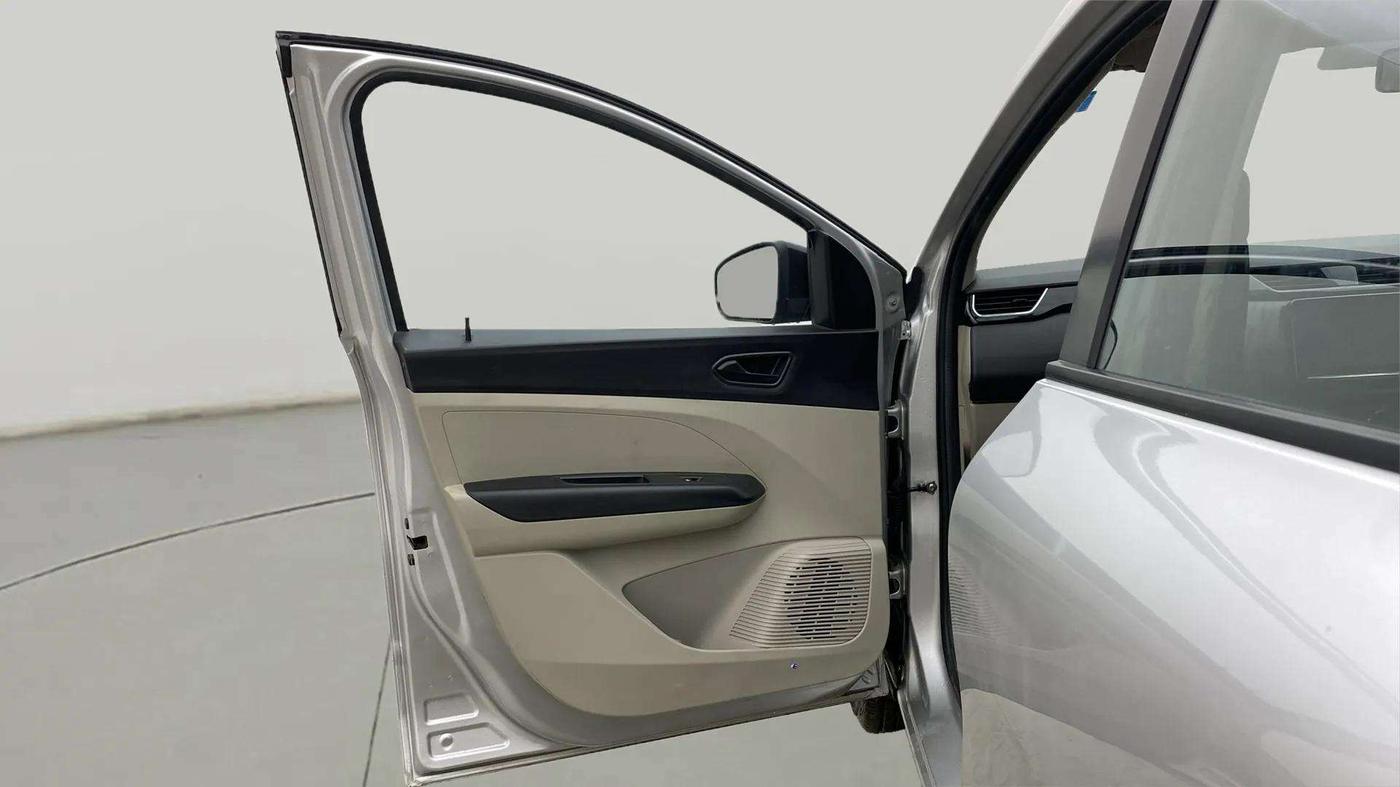2023 Renault TRIBER RXT, Petrol, Manual, 22,640 km, LHS Front Door
