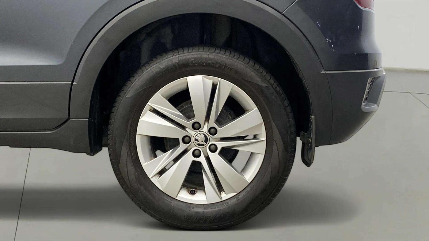 2023 Skoda KUSHAQ AMBITION 1.5 TSI DSG, Petrol, Automatic, 27,065 km, Left Rear Wheel