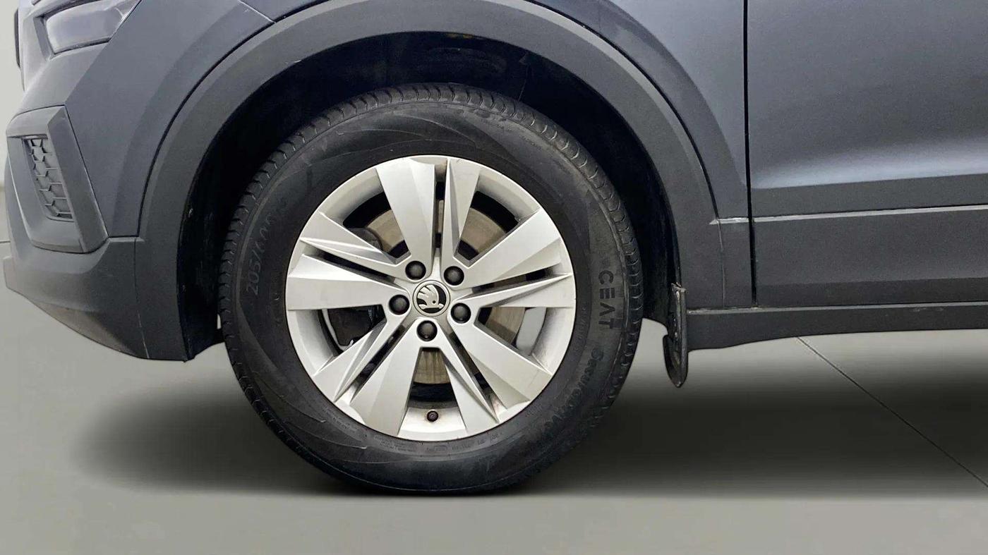 2023 Skoda KUSHAQ AMBITION 1.5 TSI DSG, Petrol, Automatic, 27,065 km, Left Front Wheel