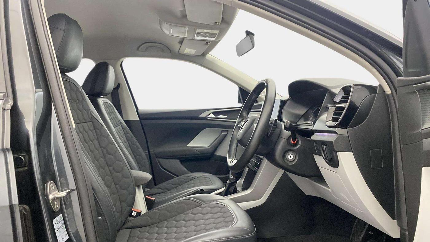 2023 Skoda KUSHAQ AMBITION 1.5 TSI DSG, Petrol, Automatic, 27,065 km, Right Side Front Door Cabin