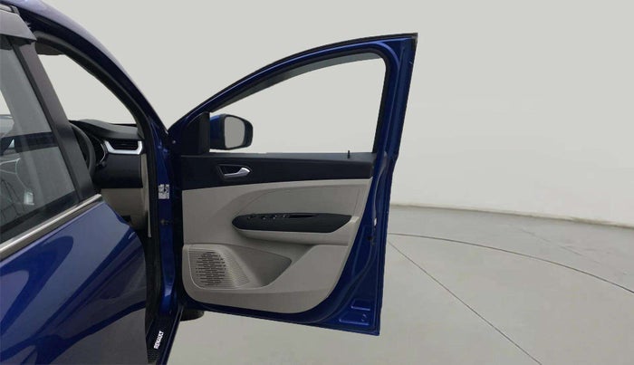 2020 Renault TRIBER RXZ AMT, Petrol, Automatic, 30,124 km, RHS Front Door