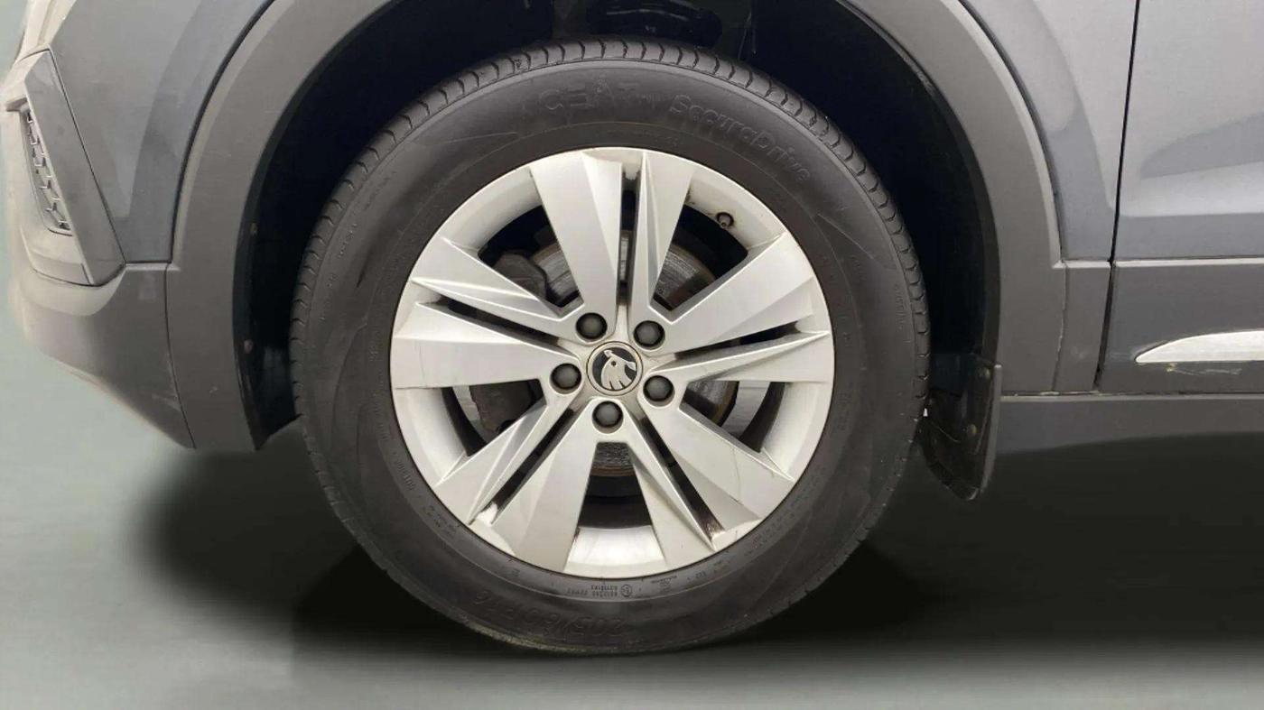2022 Skoda KUSHAQ AMBITION 1.0L TSI MT, Petrol, Manual, 15,094 km, Left Front Wheel
