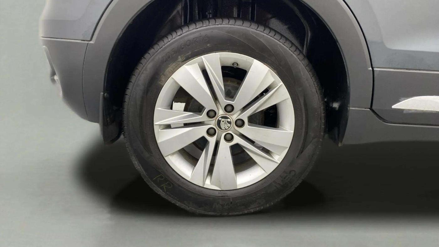 2022 Skoda KUSHAQ AMBITION 1.0L TSI MT, Petrol, Manual, 15,094 km, Right Rear Wheel