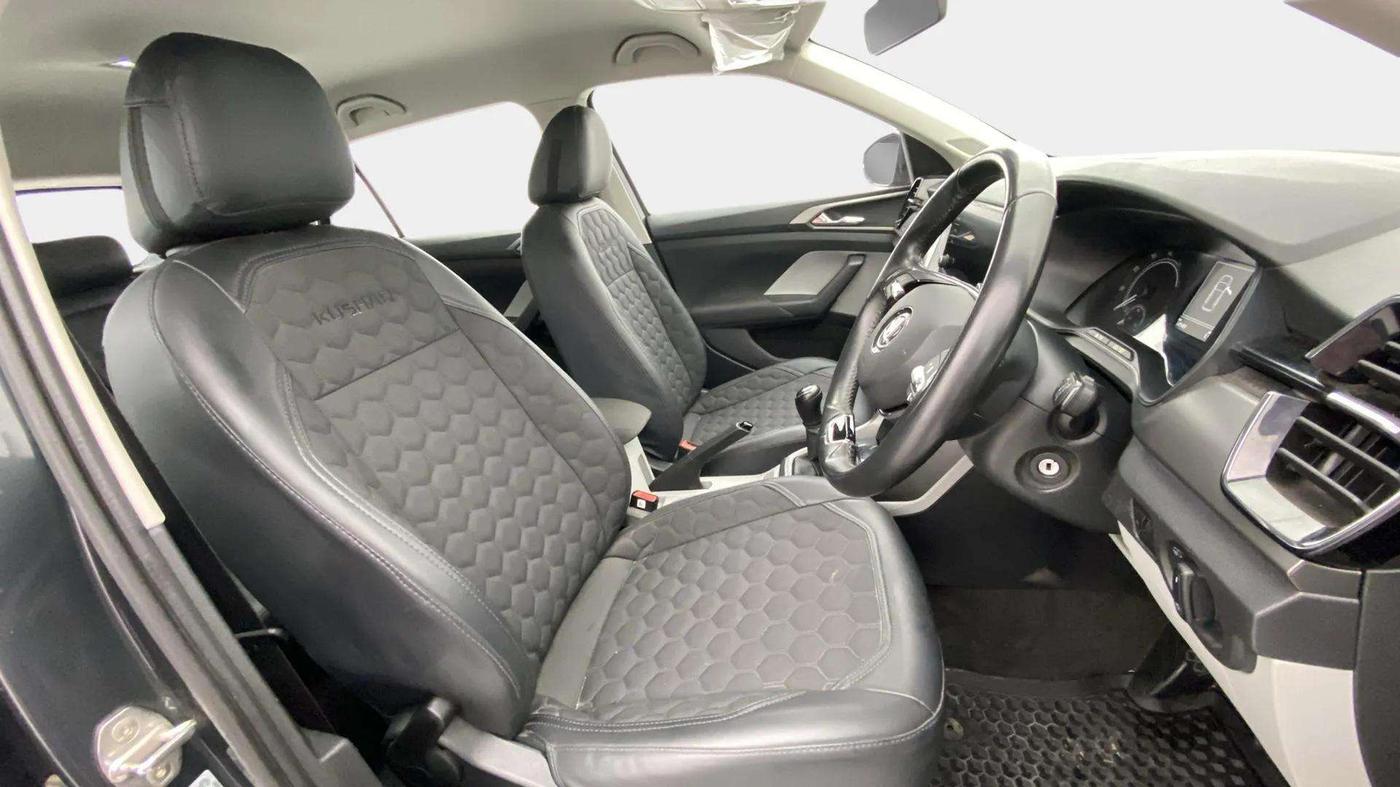 2022 Skoda KUSHAQ AMBITION 1.0L TSI MT, Petrol, Manual, 15,094 km, Right Side Front Door Cabin
