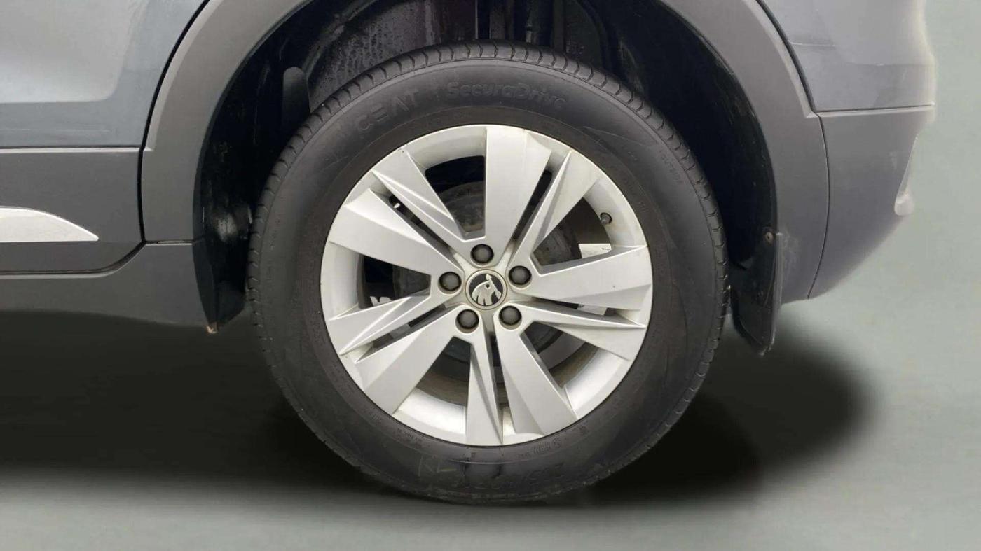 2022 Skoda KUSHAQ AMBITION 1.0L TSI MT, Petrol, Manual, 15,094 km, Left Rear Wheel
