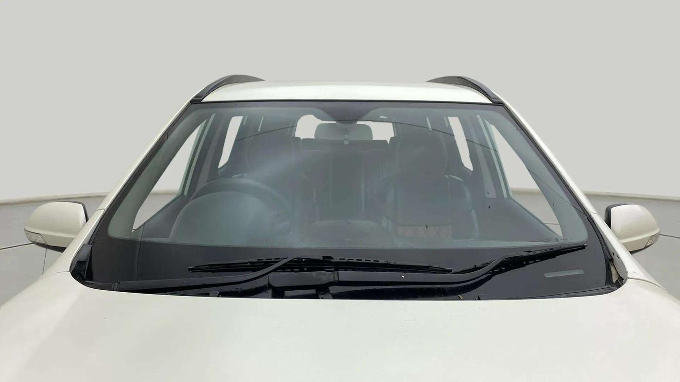 2020 Mahindra XUV500 W7, Diesel, Manual, 95,758 km, Front Windshield
