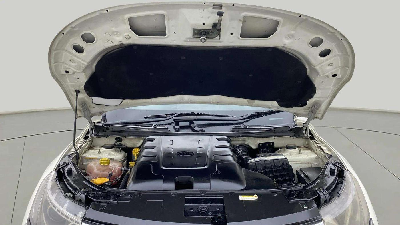 2020 Mahindra XUV500 W7, Diesel, Manual, 95,758 km, Open Bonet