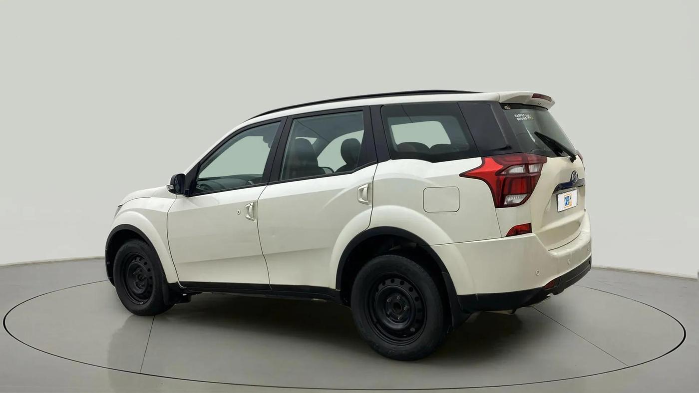 2020 Mahindra XUV500 W7, Diesel, Manual, 95,758 km, Left Back Diagonal