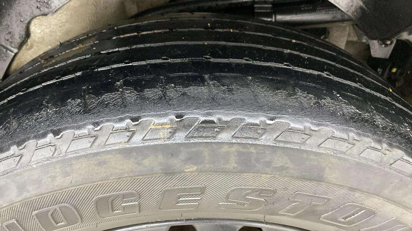 2020 Mahindra XUV500 W7, Diesel, Manual, 95,758 km, Left Rear Tyre Tread