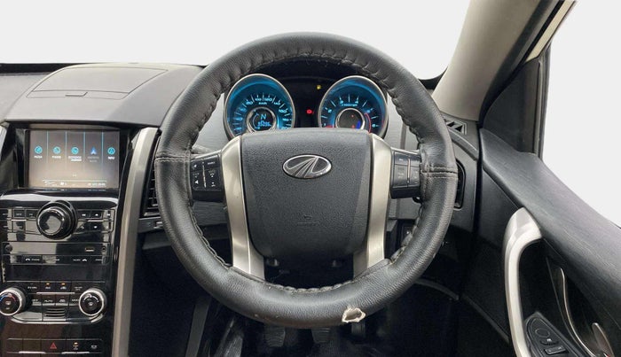 2020 Mahindra XUV500 W7, Diesel, Manual, 95,073 km, Steering Wheel Close Up