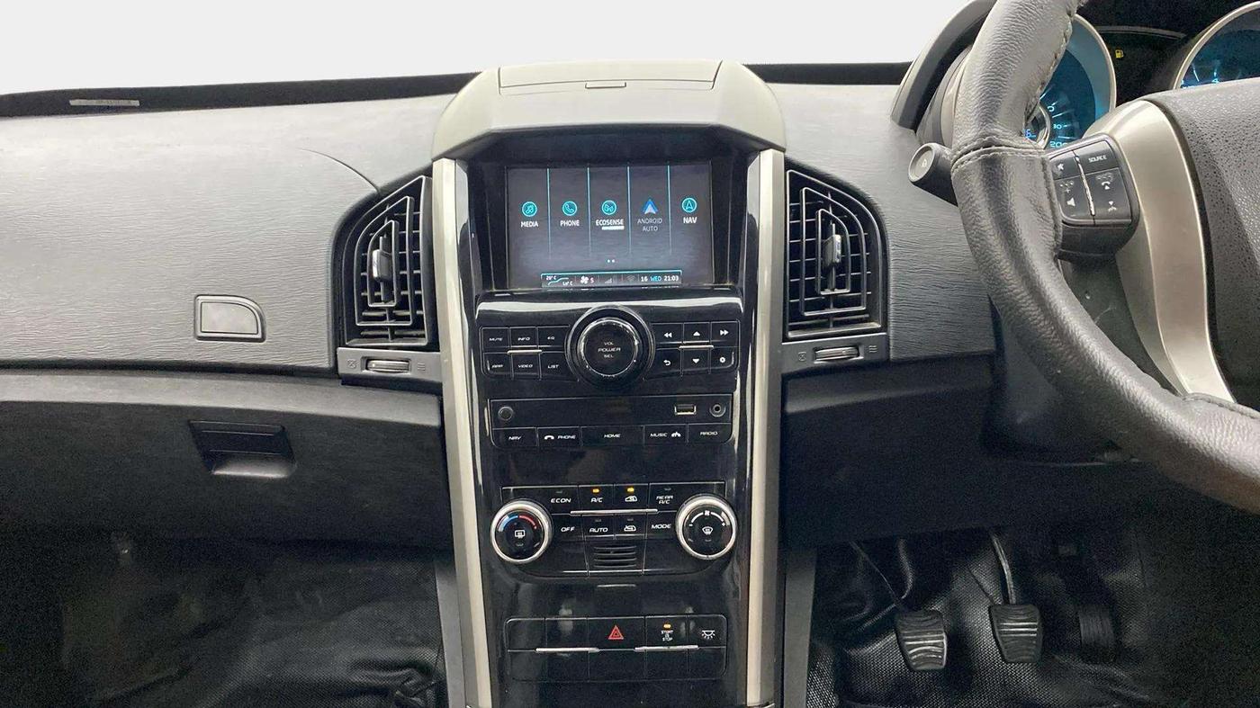 2020 Mahindra XUV500 W7, Diesel, Manual, 95,758 km, Air Conditioner