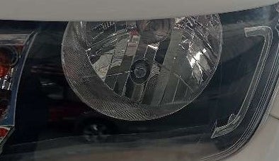 2018 Renault Kwid RXT 1.0 AMT, Petrol, Automatic, 6,098 km, Left headlight - Clamp has minor damage