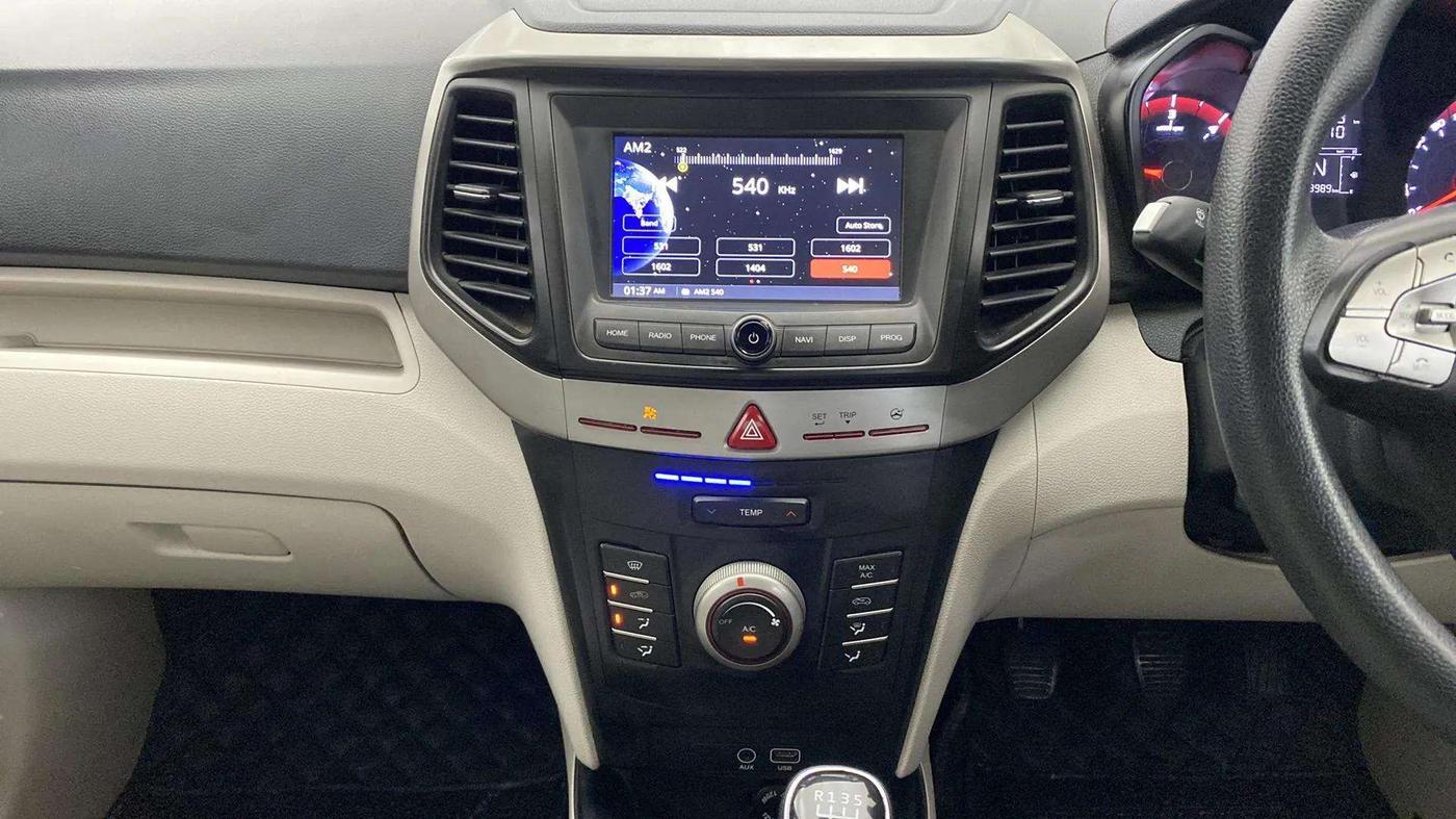 2019 Mahindra XUV300 W6 1.5 DIESEL, Diesel, Manual, 99,926 km, Air Conditioner