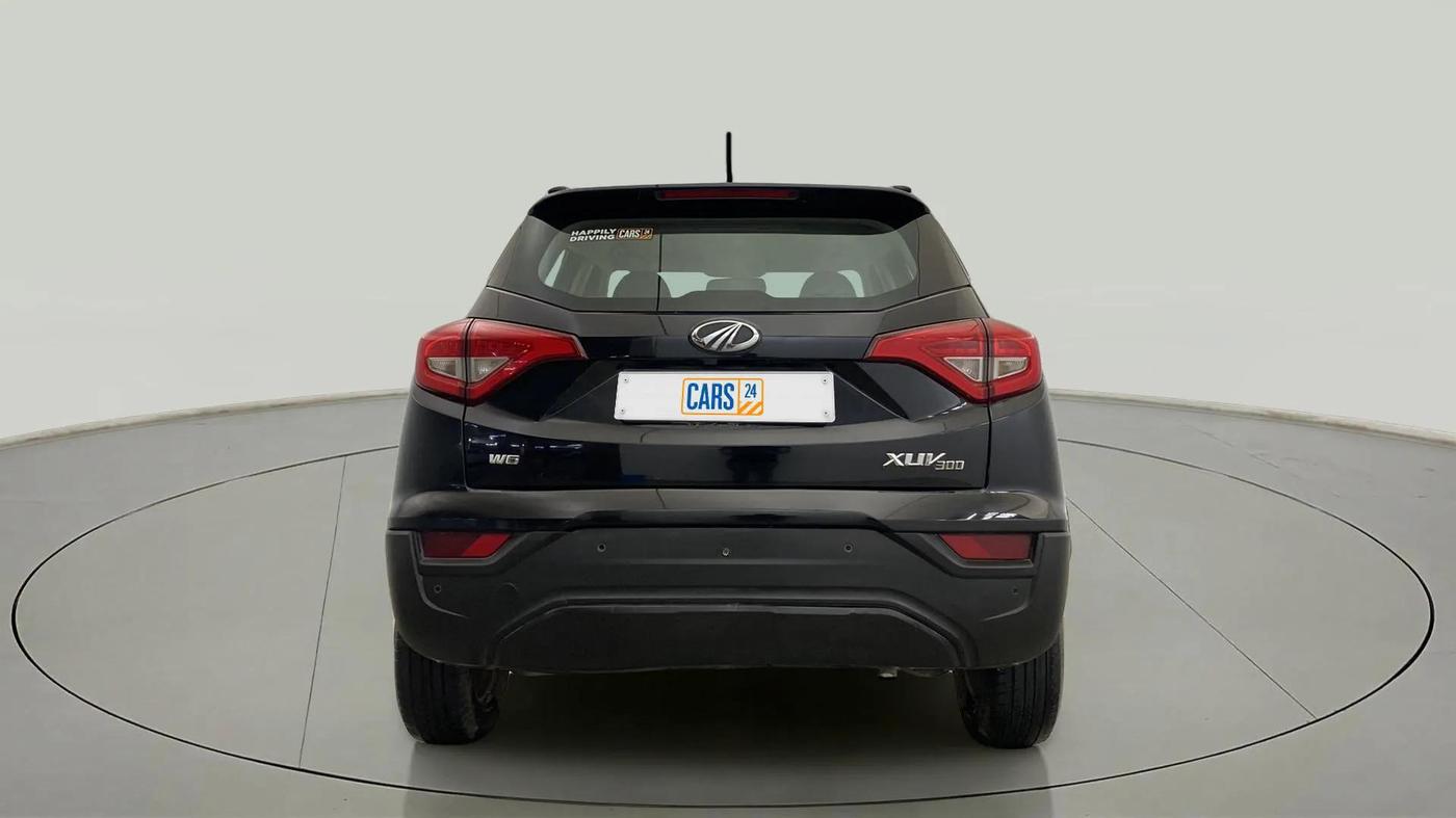 2019 Mahindra XUV300 W6 1.5 DIESEL, Diesel, Manual, 99,926 km, Back/Rear