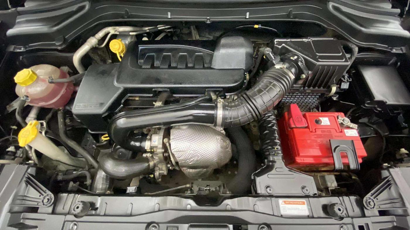 2019 Mahindra XUV300 W6 1.5 DIESEL, Diesel, Manual, 99,926 km, Engine View