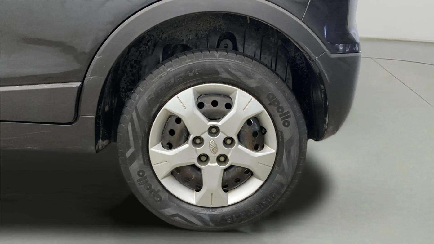 2019 Mahindra XUV300 W6 1.5 DIESEL, Diesel, Manual, 99,926 km, Left Rear Wheel