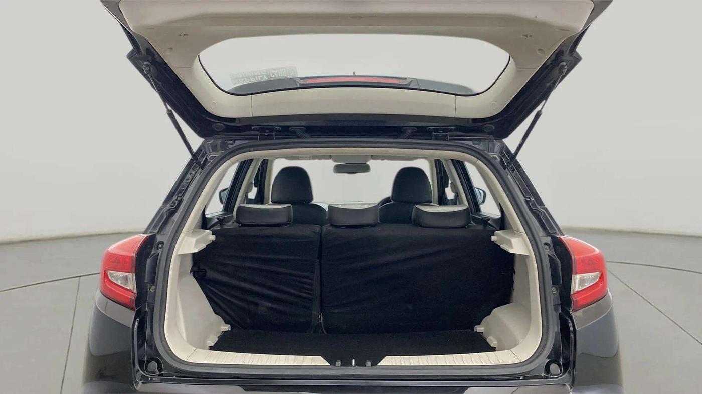 2019 Mahindra XUV300 W6 1.5 DIESEL, Diesel, Manual, 99,926 km, Boot Open Zoomed View