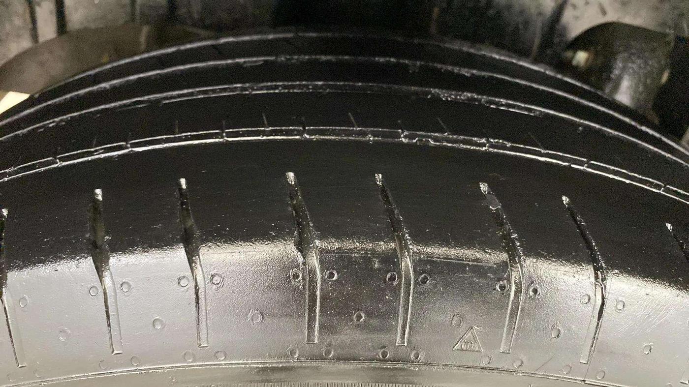 2019 Mahindra XUV300 W6 1.5 DIESEL, Diesel, Manual, 99,926 km, Right Rear Tyre Tread