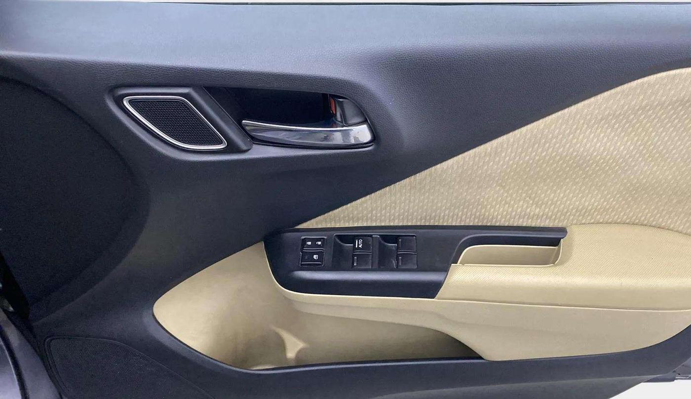 2018 Honda City 1.5L I-VTEC V MT, Petrol, Manual, 48,459 km, Driver Side Door Panels Control