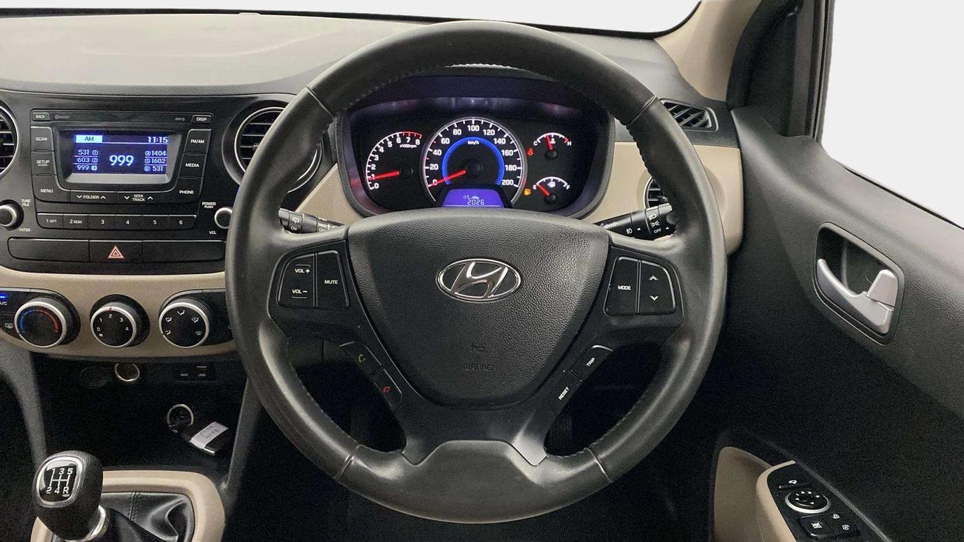 2016 Hyundai Grand i10 ASTA (O) 1.2 KAPPA VTVT, Petrol, Manual, 17,535 km, Steering Wheel Close Up