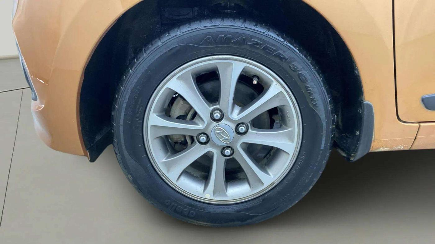 2016 Hyundai Grand i10 ASTA (O) 1.2 KAPPA VTVT, Petrol, Manual, 17,535 km, Left Front Wheel
