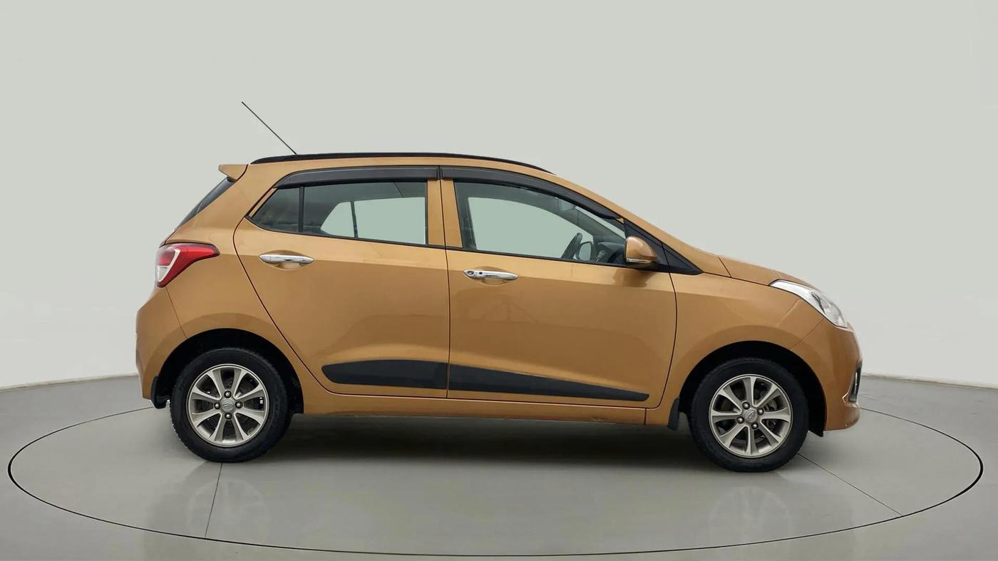 2016 Hyundai Grand i10 ASTA (O) 1.2 KAPPA VTVT, Petrol, Manual, 17,535 km, Right Side View